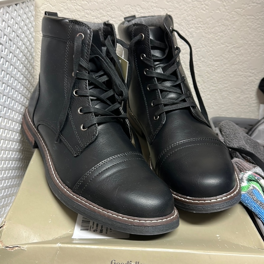 Brand new men’s boots